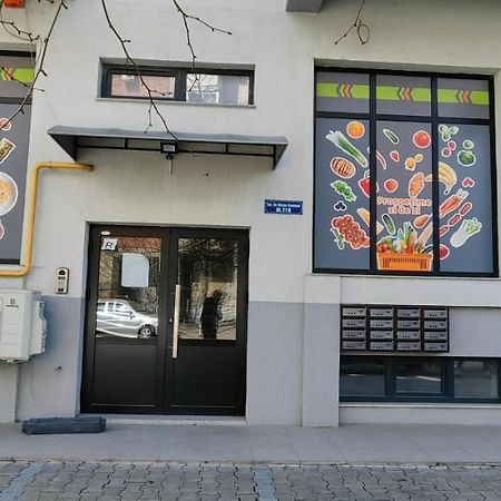 Apartament 1 Mai Bloc Nou-Self Check-In Craiova Exterior foto