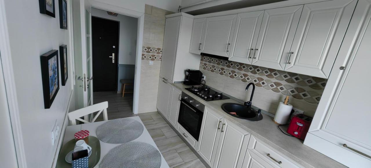 Apartament 1 Mai Bloc Nou-Self Check-In Craiova Exterior foto
